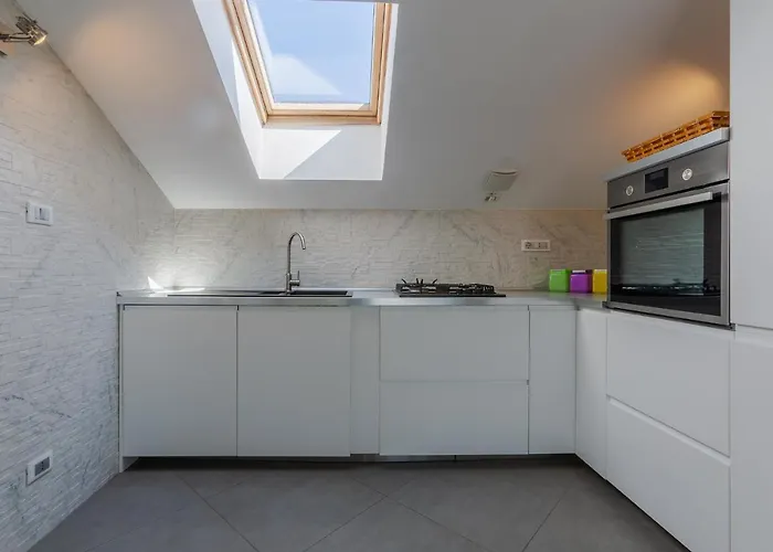 Apartment New!apt 2 Min Walk From Central Station *