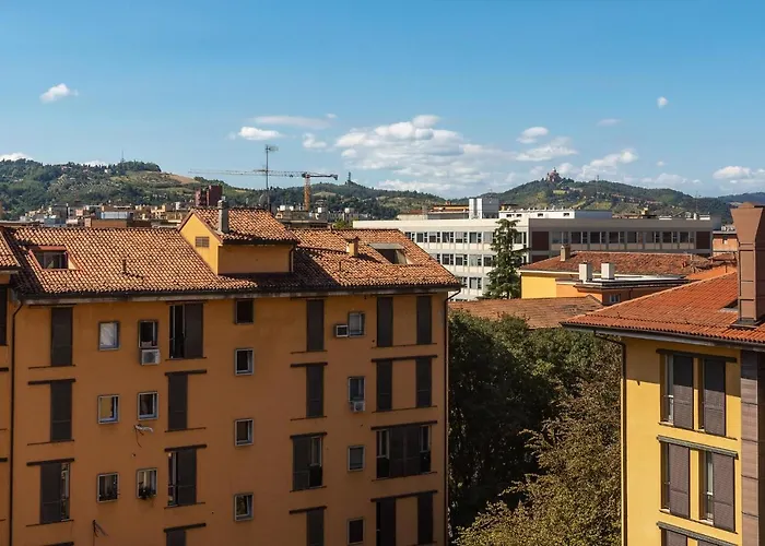 New!apt 2 Min Walk From Central Station *