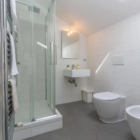 Apartament New!apt 2 Min Walk From Central Station *